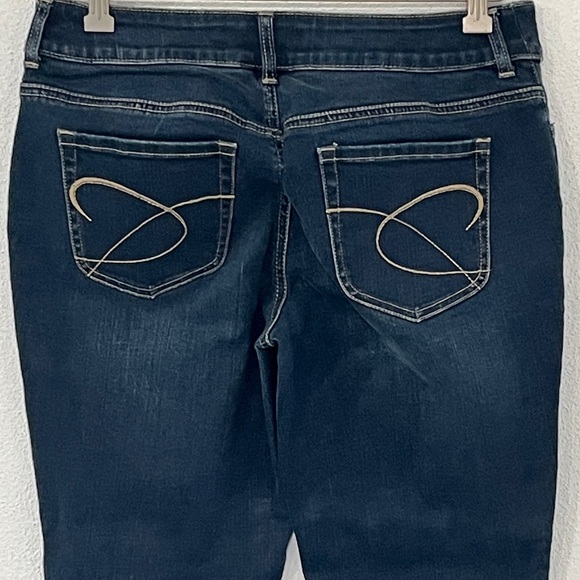 Clhico’s So Slimming Jeans Size 0.5 - Picture 4 of 8